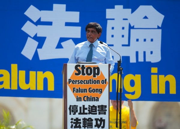 「國際大赦」(Amnesty International USA)美國分部國際宣導主任提·庫瑪博士(T. Kumar)(Mark Zou/大紀元)