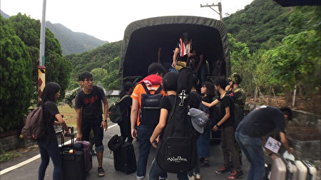 强烈台风尼伯特登陆 全台严防大豪雨 强烈台风尼伯特登陆 全台严防大豪雨