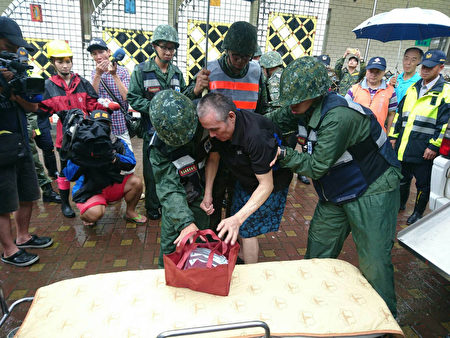 强烈台风尼伯特登陆 全台严防大豪雨 强烈台风尼伯特登陆 全台严防大豪雨