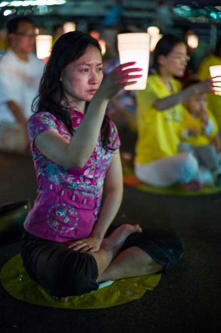 7.20 Falun Gong Candlelight Vigil in Manhattan, NYC, July 20, 2016. 7.20 Falun Gong Candlelight Vigil in Manhattan, NYC, July 20, 2016.