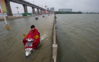 陆26省遭洪灾 经损破二千亿