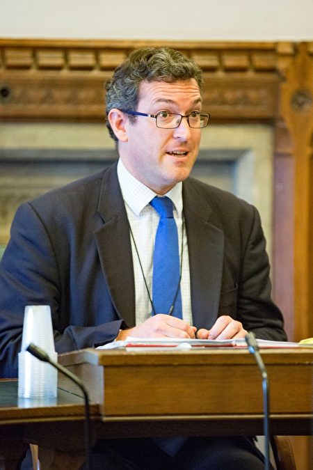 英国保守党人权委员会主席副主席本尼迪克特•罗杰斯议员(Benedict Rogers MP)(Simon Gross/大纪元)