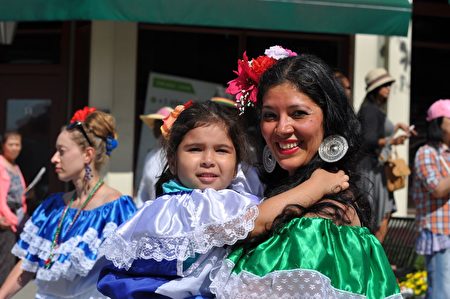 圖:7月23日,一年一度的加勒比海節(Caribbean Days Festival)大遊行在北溫哥華市舉行。(唐風/大紀元)