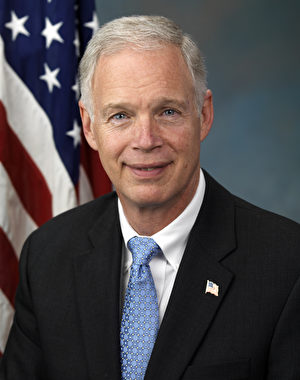 Ron_Johnson,_official_portrait,_112th_Congress