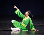 组图：中国古典舞大赛亚太初赛男子组风采