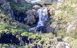 冬季雨后游西澳赖斯莫迪瀑布
