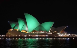 悉尼歌劇院「染綠」 提醒人口普查夜臨
