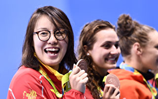 網紅女泳手獲銅牌 笑稱用完「洪荒之力」