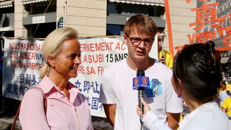 Suzanne Boulier和兒子Thomas Boulier在接受新唐人電視台採訪。(新唐人截圖)