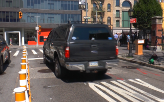左转路口车祸多 纽约市府将新增安全设施