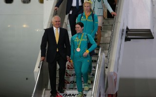 奥运健儿返澳 澳总理及总督前往机场迎接