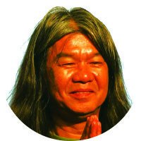 梁国雄投票点主力为党友拉票,没有告急,点票尾段一度落后,但最后一千多票之差,击败方国珊取得最后一席。(李逸/大纪元)