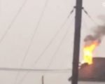 9月28日,重慶市涪陵藺市鎮大橋村一名女子爬上樓頂澆汽油自焚身亡。(視頻截圖)