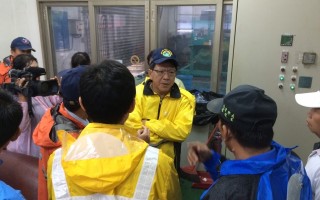 莫兰蒂袭台 屏县停电29.5万户 恒春强风破百余年纪录