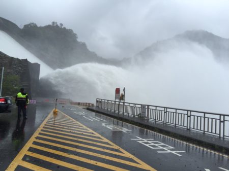 石门水库排沙泄洪。(北水局/提供)