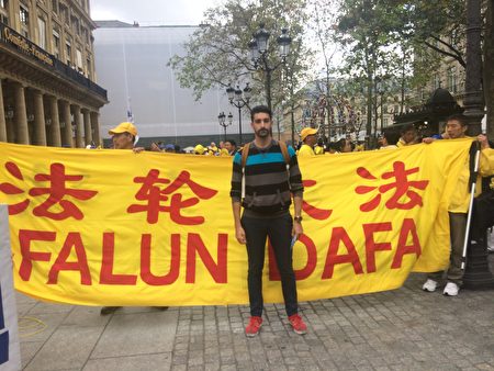 巴黎居民Nacim是一位通勤往返在巴黎和裡爾之間的諮詢師。(启心/大紀元)
