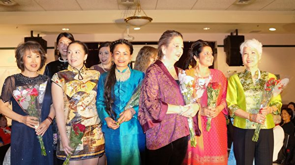 伸展台上亚裔女性的美丽人生