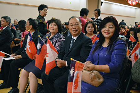 图：加拿大多元文化中心举办中华民国105周年升旗仪式。（邱晨/大纪元）