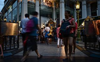 不怕寨卡疫情 大批中国游客涌入泰国