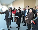 庆祝高雄市及韩国釜山市缔结姊妹市50周年,高雄市长陈菊率团于11月1日参访釜山国际客运中心及釜山港湾公社。(高市海洋局提供)