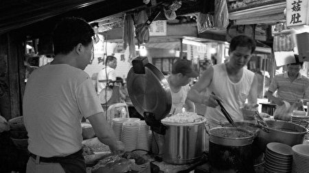 组图:“台北厨房” 圆环这些小吃让人怀念 组图:“台北厨房” 圆环这些小吃让人怀念