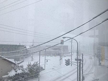 札幌11月大雪交通受阻积雪创21年纪录| 大纪元