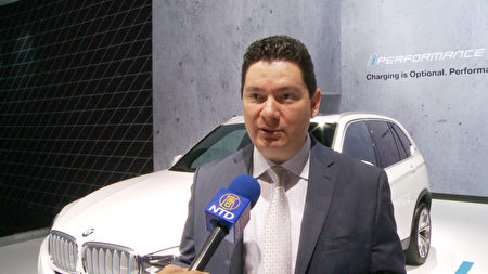 BMW產品與技術公關阿熱拉諾-貝洛克 (Hector Arellano-Belloc)。(楊陽/大紀元)