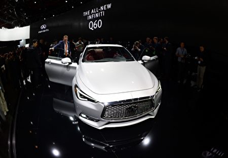 Q60是Infiniti G系列的继承人,但它从来没有真正抓住高端豪华车的买家。(JEWEL SAMAD/AFP/Getty Images)