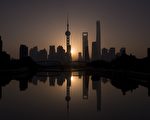 李克強訪滬後啟動金融改革 分析：上海幫快完