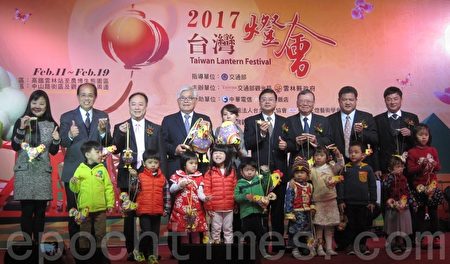 台灣燈會主燈鳳凰來儀 小提燈幸福奇雞亮相 台灣燈會主燈鳳凰來儀 小提燈幸福奇雞亮相