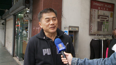 唐人街居民李先生。(杨阳/大纪元)