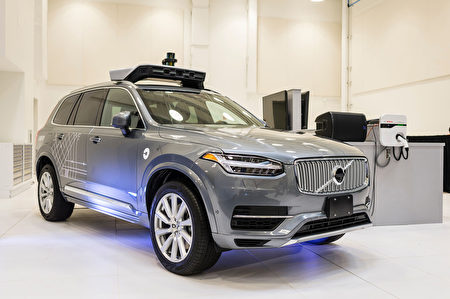 Uber在旧金山使用的自动驾驶车是由沃尔沃(Volvo)利用XC90型车开发的。( ANGELO MERENDINO/AFP/Getty Images)