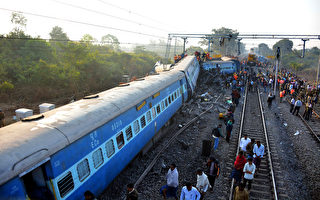 印度列车再次出轨 至少39死50伤