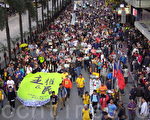 香港新年首日 近万人游行反释法 促撤复核