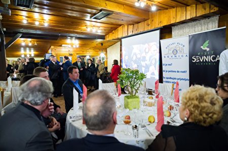 People watch the inauguration of the US president live on a screen on January 20, 2017 in Sevnica, Slovenia, the hometown of the future first lady. Donald Trump was sworn in as the 45th president of the United States on January 20, issuing a staunchly nationalist vow to put 