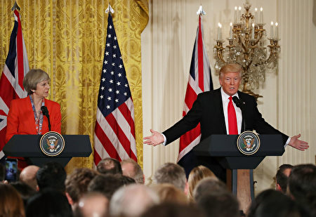 WASHINGTON, DC - JANUARY 27: U.S. President Donald Trump (R) and British Prime Minister Theresa May ,participate in a joint press conference at the East Room of the White House January 27, 2017 in Washington, DC. Prime Minister May is on a visit to the White House and had a bilateral meeting in the Oval Office with President Trump. (Photo by Mark Wilson/Getty Images)