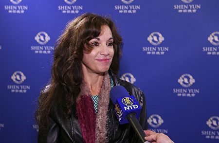 Linda Braun說,聽了神韻的音樂彷彿重生。(新唐人)