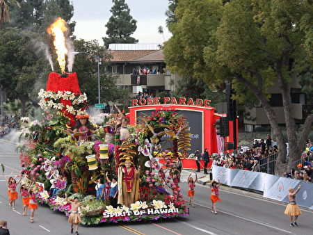 “夏威夷精神”(Spirit of Hawaii)花车,获最佳参赛奖(Sweepstakes)。(徐绣惠/大纪元)