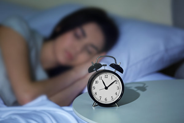 一天睡满8小时？最佳睡眠时间其实因人而异