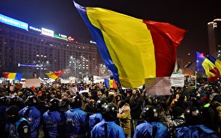 组图：罗马尼亚将贪腐除罪化 20万人上街抗议