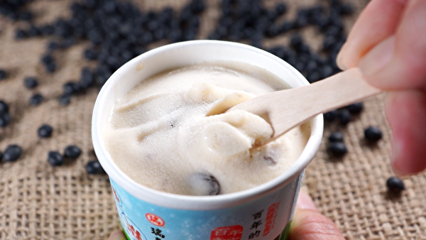 酱油冰淇淋。(新唐人亚太台提供)