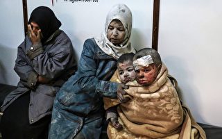 叙利亚女童瓦砾中奇迹获救 影片超震撼