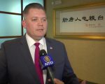 紐約市第43選區市議員共和黨參選人麥克比,上週拜訪大紀元和新唐人媒體集團。 (安心/大紀元)