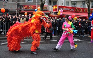 组图：法国华人鸡年大游行 年味浓浓（1）