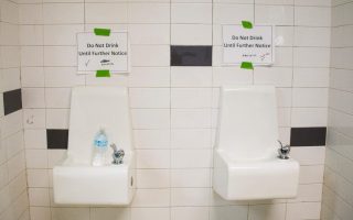曼哈顿下城多所学校水含铅量超标 民代吁公开数据