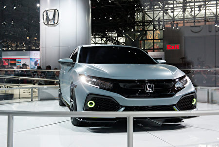2017 Honda Civic Type R跑车。(Bryan Thomas/Getty Images)