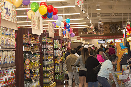 99大华超市新店开张 扩张多族裔市场