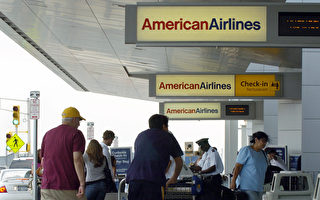 美国航空机组员和乘客对骂 惊爆网络