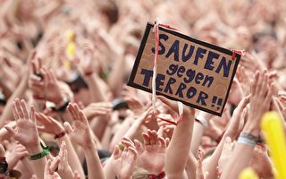 德国摇滚音乐会传恐袭警报 九万人疏散