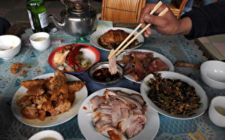 中国火锅连锁店承认厨房有鼠患 反受赞扬